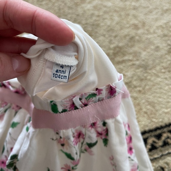 Beautiful dress for toddler girl - Picture 3 of 4